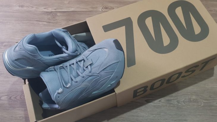 ADIDAS Yeezy Boost 700 Hospital Blue UNBOXING + CLOSER LOOK #yeezy #boost700 #sneakers #hype