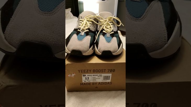 Best replica yeezy 700 out