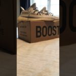 Kanye West – Adidas Yeezy 350 v2 lundmark- trainers – sneakers – with music