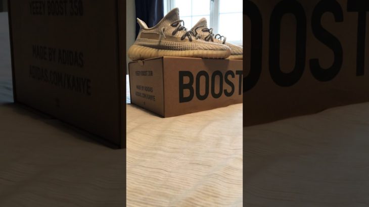 Kanye West – Adidas Yeezy 350 v2 lundmark- trainers – sneakers – with music