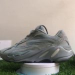 Yeezy 700  Hospital Blue ||SHORT REVIEW