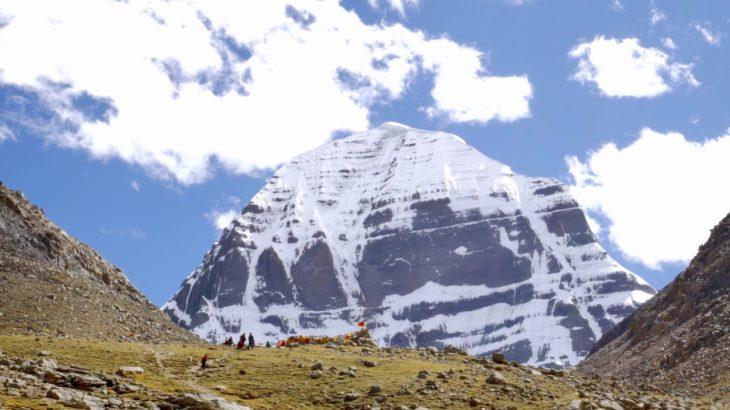 Kailash north face Charan Sparsa walk on day 2 of Parikrama by Earthbound Expeditions