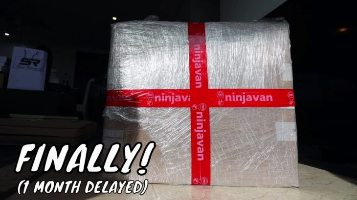 Unboxing a MASSIVE Yeezy Box! (1 Month Delayed)