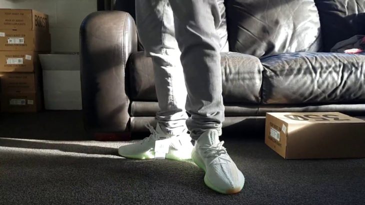 UA reps yeezy hyperspace on foot – godkiller