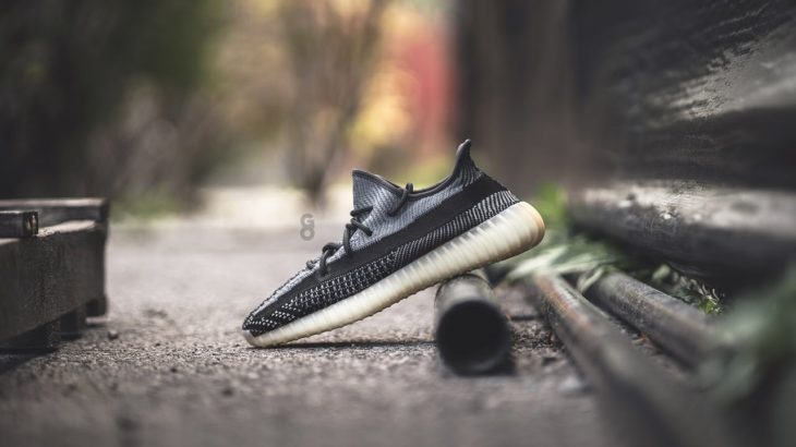 Adidas Yeezy Boost 350 V2 “Carbon”: Review & On-Feet