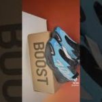 Yeezy 700 boost ‘Bright Cyan’ Unboxing