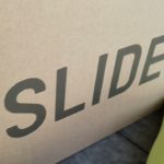 Adidas Yeezy Slide Glow Green em detalhes lançamento 2021