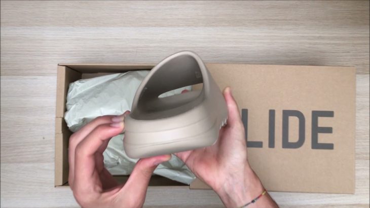Yeezy Slide “Pure” – Unboxing and first look!