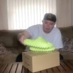 Yeezy slide “green glow” unboxing