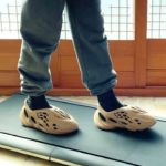 adidas Yeezy Foam RNNR “Ochre” / On-Feet + pants + Walkingpad / [sneaker mv]