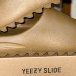 A quick look at the Yeezy Slides Ochre