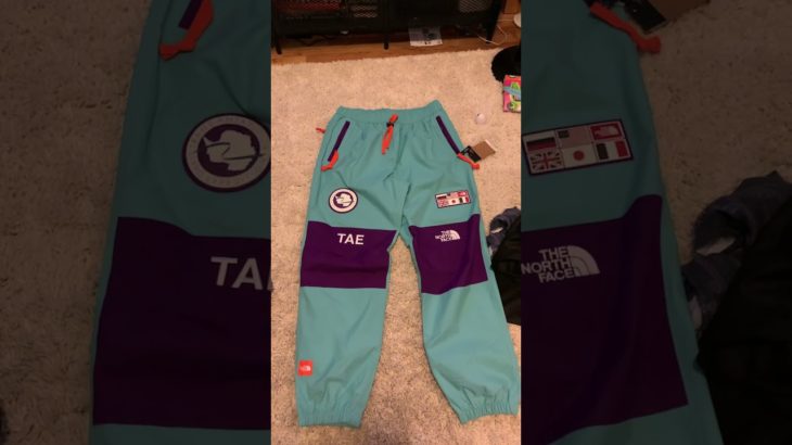 @THeSuperPpodcast unboxing 45 The North Face TAE pants 2021