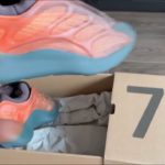 Unboxing adidas Yeezy 700 V3 Copper Fade