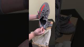 Unboxing – Adidas Yeezy Boost 350 V2 Beluga Reflective