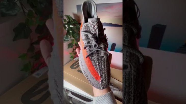 Yeezy 350 Beluga Reflective, how do you feel about them compared with the original ones??🤔🤔🤔