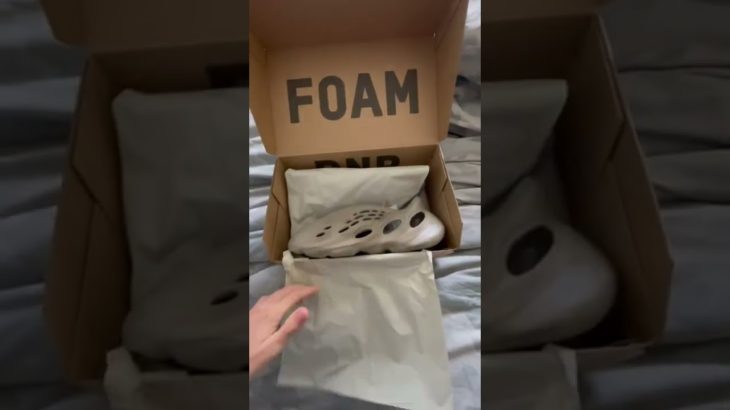 Unboxing The New Yeezy Foam Runner “Stone Sage”