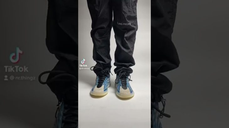 Yeezy QNTM BSKTBL Frozen Blue on feet    #yeezy #yeezyqntm #sneakerhead #fillingpieces