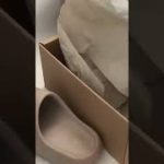 Yeezy slide unboxing,do you know what name of this slide?