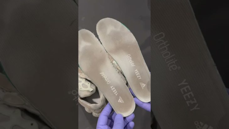 Yeezy 500 Needed That Good Deep Clean 🧼 #yeezy #clean #kanyewest #howto
