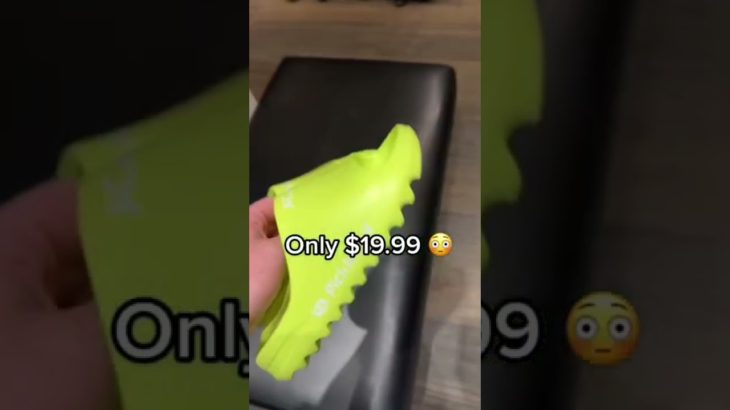 They Had FAKE Yeezy Slides at this store | BEWARE