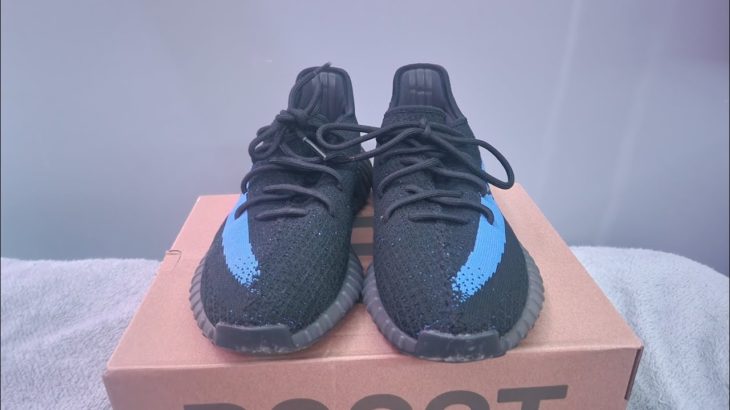 BEST BUDGET YEEZY 350 V2?? 😍😍 ‘DAZZLING BLUE’ UNBOXING AND REVIEW