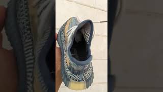 New Yeezy Sports Running Shoes #bestprice #latest #sportsshoes #newdesign