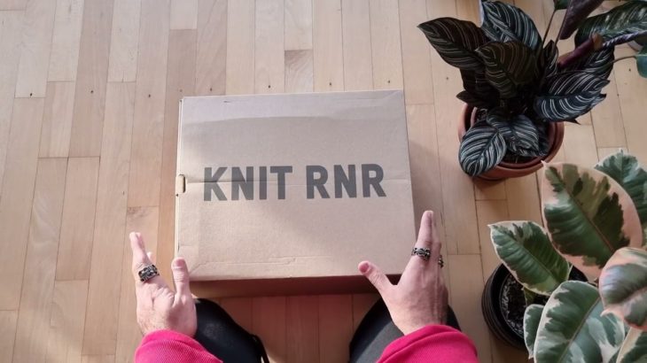 Unboxing YEEZY KNIT BOOT RNR