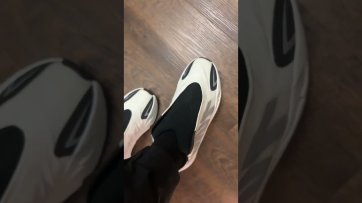 Yeezy Boost 700 MNVN laceless will these ever return 🤔