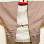 古い羽織から簡単ジャケットを作りますYou can easily make a jacket from an old haori.