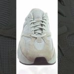 Adidas Yeezy Boost 700 “Salt” untuk Perjalanan Ke Luar Negeri