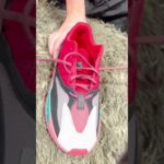 How to Lace Yeezy 700