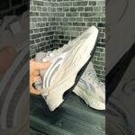adidas Yeezy boost 700 v2