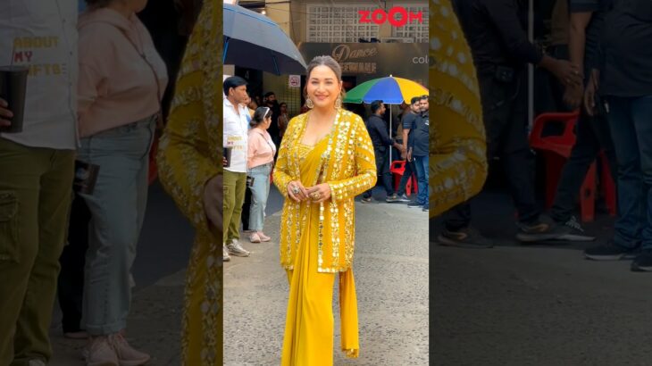 Madhuri Dixit looks GORGEOUS in a yellow saree & jacket 😍 #shorts #madhuridixit #spotted