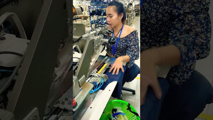 She’s sewing ASS Jacket pockets Machine