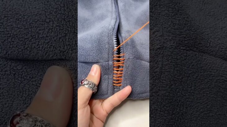 The zipper on the jacket is broken, don’t throw it away. Do this #sewing #sewingtips #sewingtricks