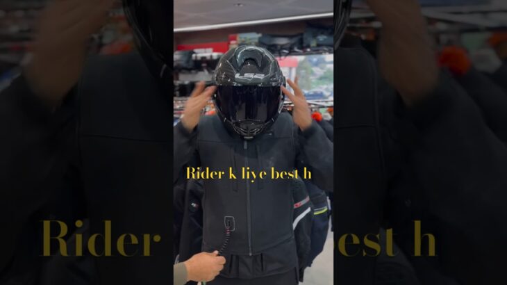 Wow 😯                 #helmet #riderhelmate #black #jacket #mt15 #helmetlovers ♥️