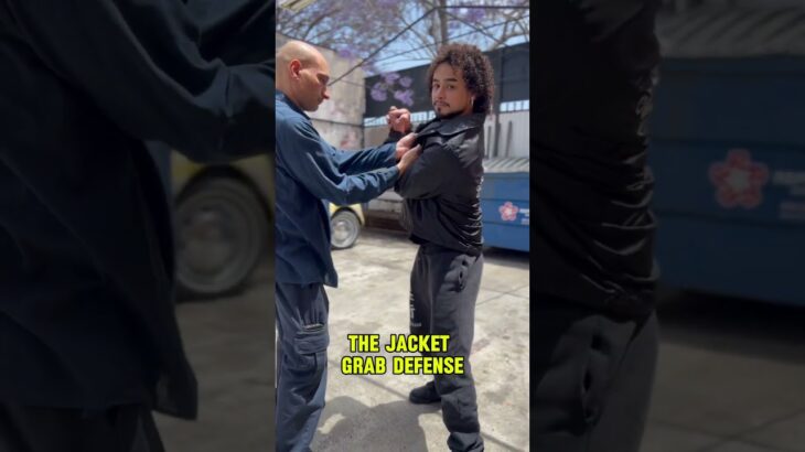 The Jacket Grab Defense #selfdefense #jiujitsu #martialarts #mma #howto #tutorial #boxing #fypシ