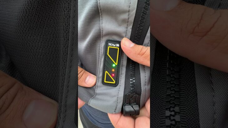 Air Bag Wali Jacket 🤔 Future is Here #shorts