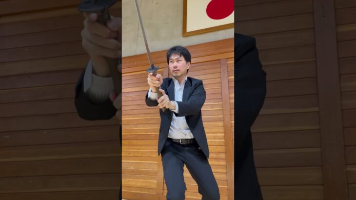 ユニクロの感動ジャケットとパンツは抜刀の稽古に良い… #samurai #uniqlo