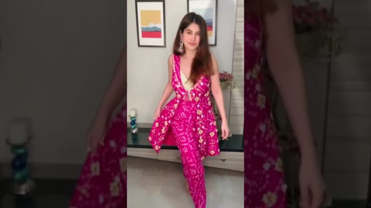 Festive wear Bandhani Dhoti set with jacket. #latestjacketdesign #uniquesareedesign #beautifulblouse