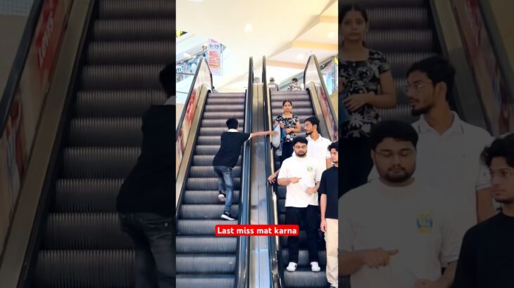 Jacket 🧥 prank 😜 on Escalator #shorts #prankinindia #funnypictures #funnyvideos #trendingshorts ￼