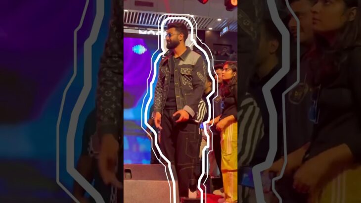 vicky kaushal denim jacket rate 😱#shorts #fashion #vickykaushal