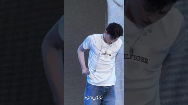 POND TAKE OFF JACKET #ppnaravit #phuwintang #pondnaravit #phuwin #pondphuwin #WeAreSeries #gmmtv