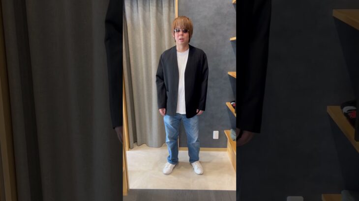 RAKINESのテーラード風のジャケットです。