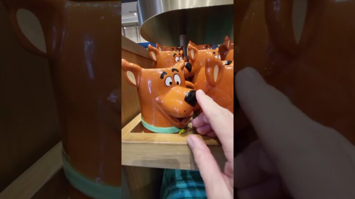 SCOOBY-DOO – JACKET – SHIRTS – HOT CHOCOLATE CUP – HATS AND MORE – SHOPPING AT UNIVERSAL STUDIOS