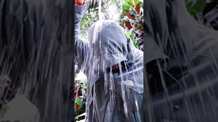 The North Face Side Pocket Waterproof Test #waterproofjacket