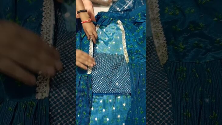 Crop top with jacket heavy 👗 #ytshorts #trending