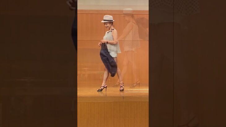 メンズのジャケットと帽子をカッコよく着こなす｜ウォーキングレッスン華ウォーク👠　#shorts  #モデルウォーキング #fashion