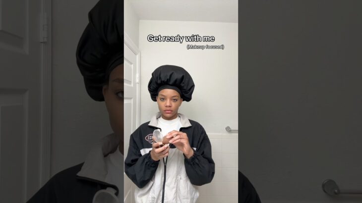 I took the jacket off after the video I really just didn’t want to stain the crop top #3c #4a #hair