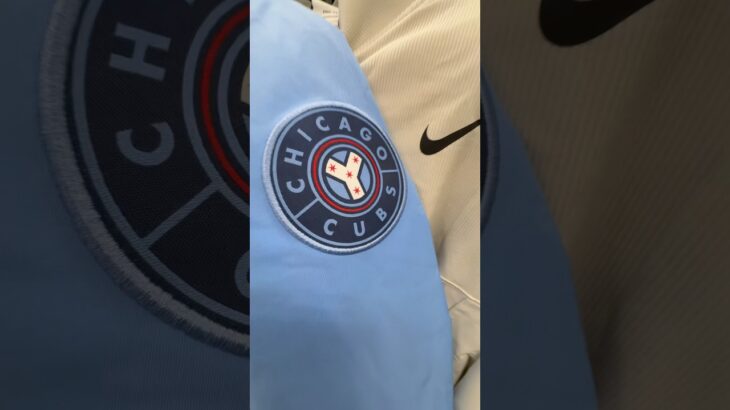 NIKE $220 CHICAGO CUBS JACKET AT ROSS FOR $49 DOLLARS